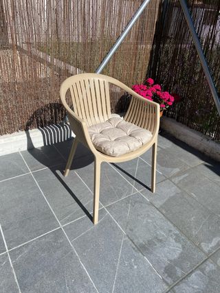 Silla de jardín beige