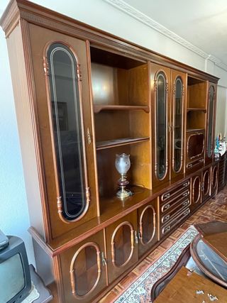 Mueble salón madera - vitrina (Torrelavega)