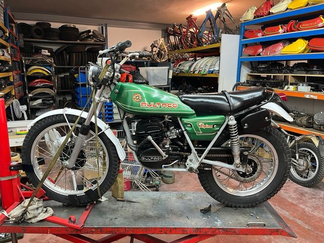 Reparación y puesta a punto de motos clásicas