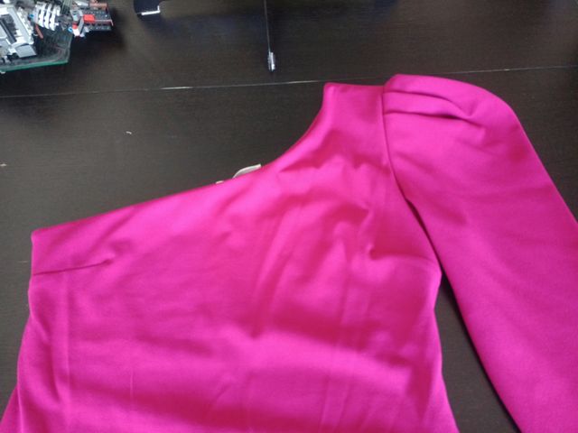Vestido fucsia de Mango