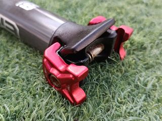 Tija sillín carbono