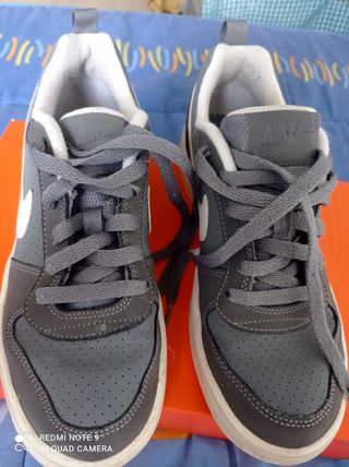 Zapatillas Nike grises - Niño