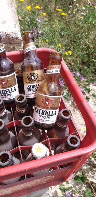 Antigua caja Estrella Damm