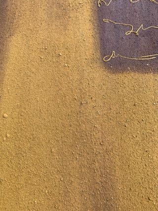 Lienzo texturizado marrón y dorado