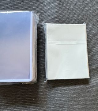 Toploader con bordo bianco & Sleeves Standard Size