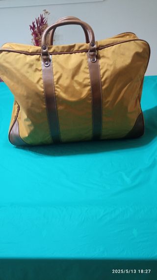 Bolsa de viaje grande.