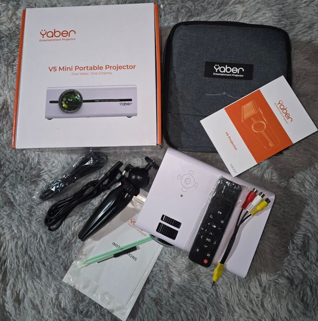Proyector Portátil V5 Mini Yaber