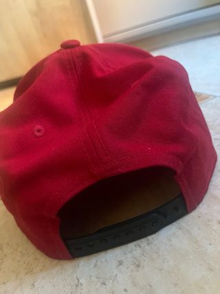 Gorra New Era NY Yankees roja y negra