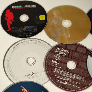 9 CD Michael Jackson: Invincible, This Is It...