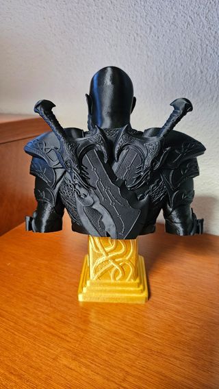 FIGURA KRATOS GOD OF WAR 25 CM. BUSTO. Último 25€