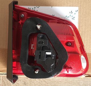 FARO TRASERO DERECHO VOLKSWAGEN TIGUAN
