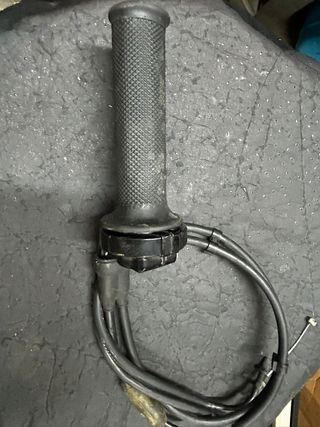 Puño gas Triumph 675 daytona