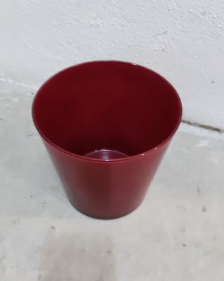 Macetero de vidrio rojo