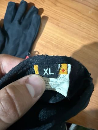 Guantes policiales marca meyer. anticorte.