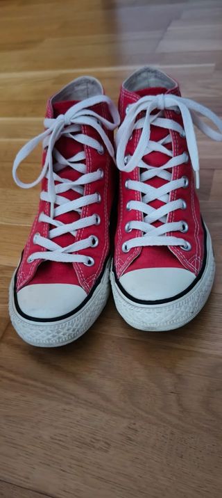 Converse rojas altas
