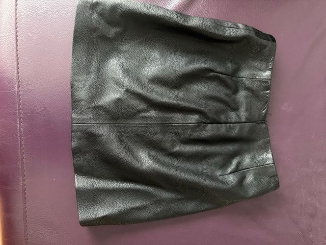 Mini falda Bershka negra - Talla XS