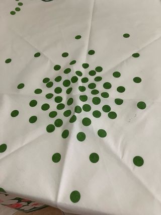 Mantel redondo flores - 185cm