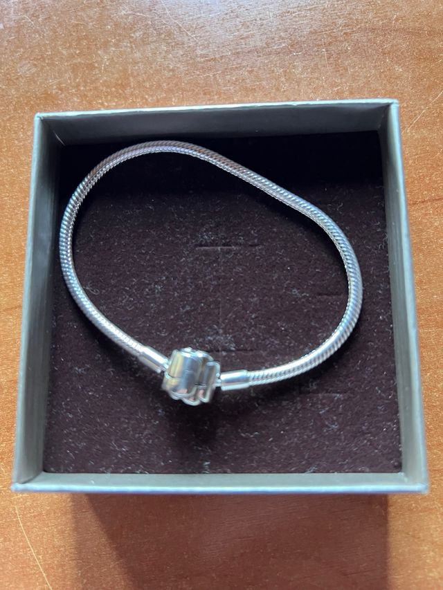 Pulsera plata - cierre flor