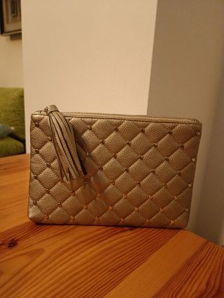 Bolso de mano dorado . Nuevo.