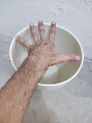 Macetero de cerámica blanco