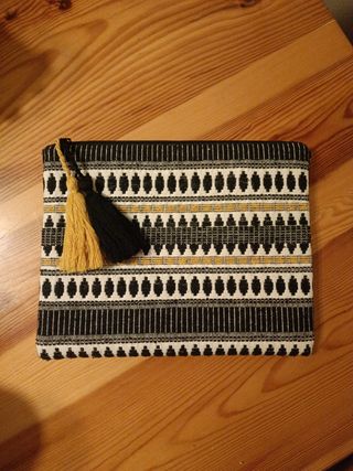 Bolso de mano nuevo.