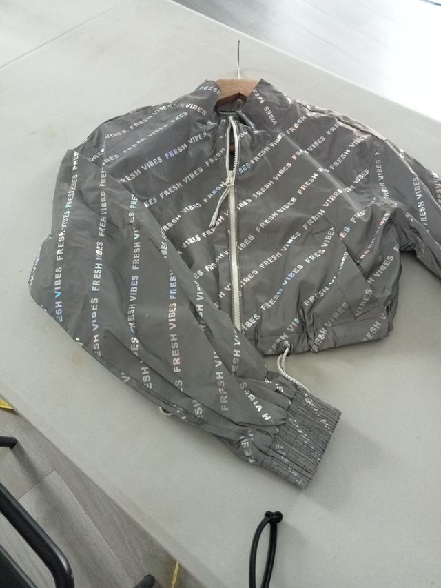 Chaqueta Gris - Fresh Vibes