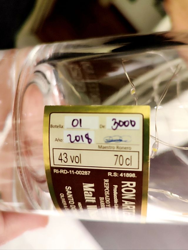 Lampada led in bottiglia Rum Opthimus 15