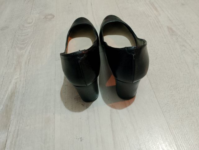 Zapatos salón negros - talla 40