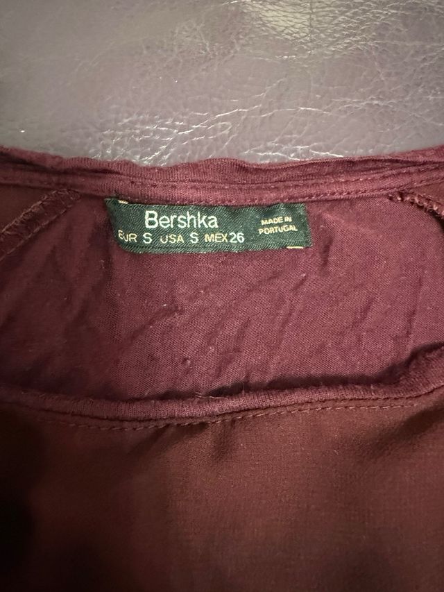 Blusa Bershka granate talla S