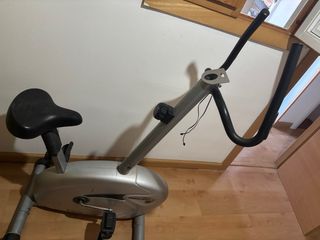 Bicicleta estática BH Cycle