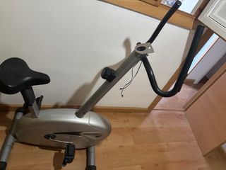 Bicicleta estática BH Cycle