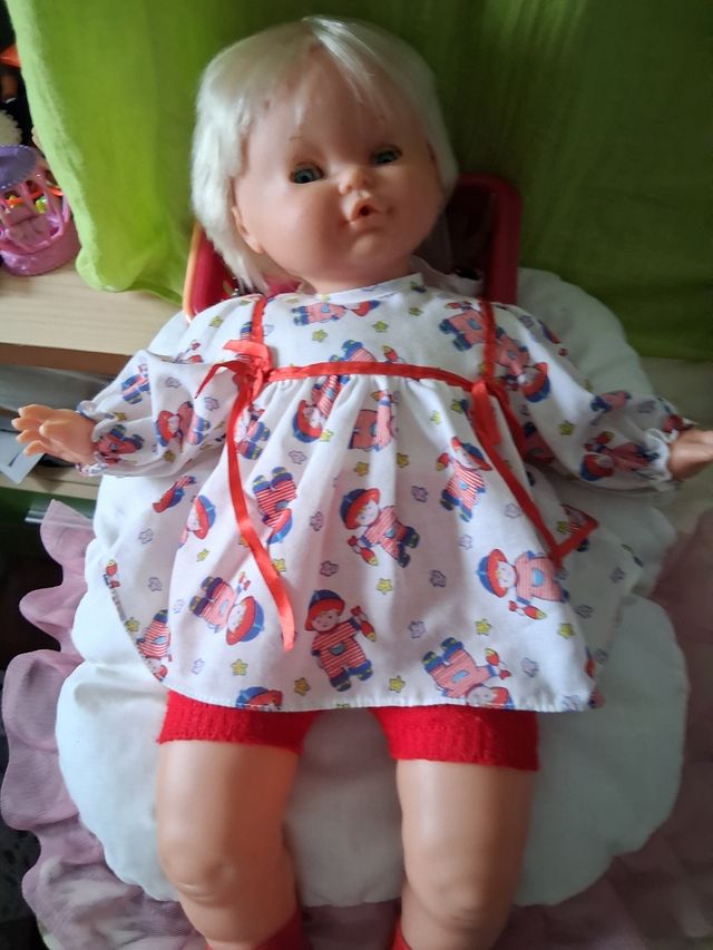 BAMBOLA DI CELEBRITA VINTAGE DIFFICILE DA TROVARE