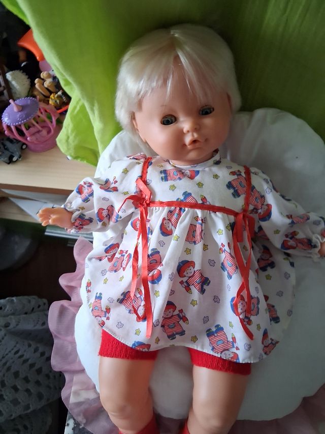 BAMBOLA DI CELEBRITA VINTAGE DIFFICILE DA TROVARE