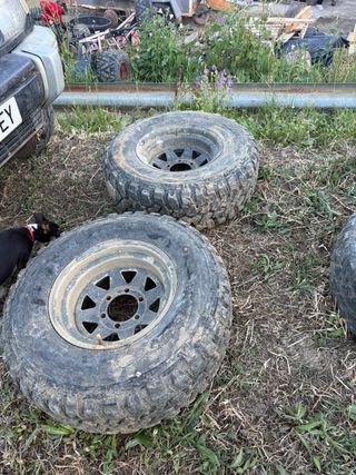 2 Llantas Mitsubishi Montero usadas