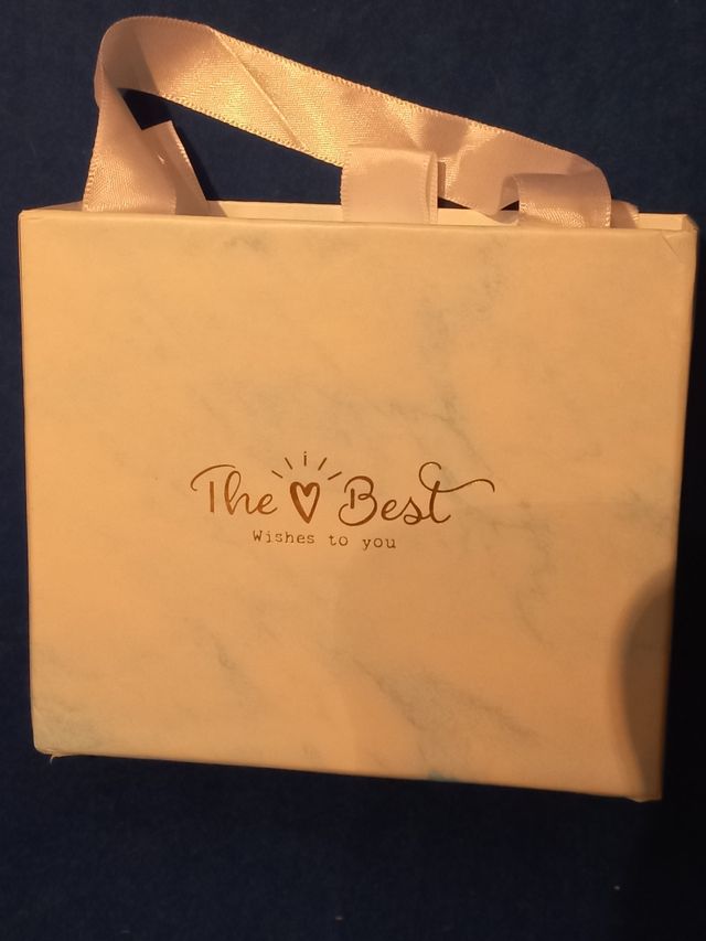 Caja regalo niña - Abalorios dorados