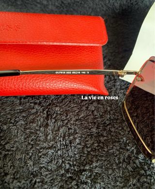 Gafas de sol Guess cuadradas