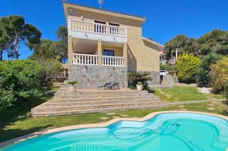 Chalet en venta en Eixample Residencial en Roda de Barà