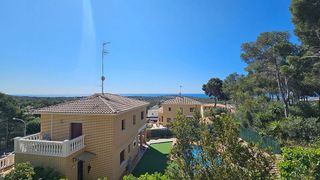 Chalet en venta en Eixample Residencial en Roda de Barà