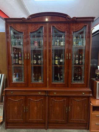 MUEBLE VITRINA CLÁSICO
