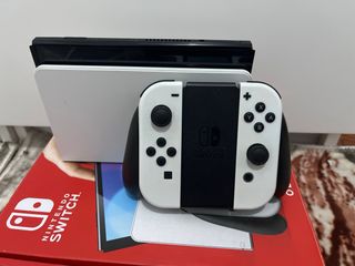 Nintendo Swich oled con accesorios incluidos