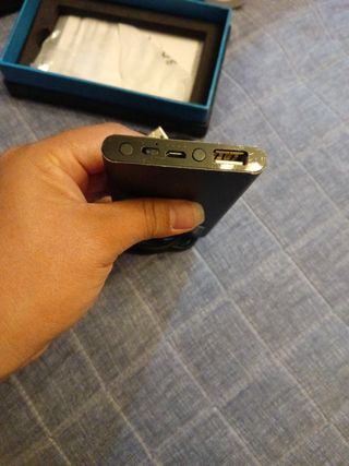 Batería portátil con grabadora de voZ