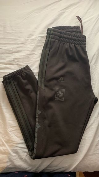 Chándal yeezy calabasas