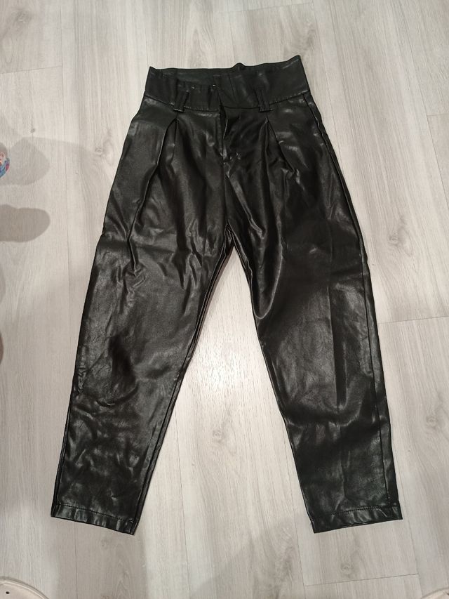 Pantalones cuero negro talla L