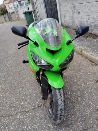 Kawasaki ZX6R 636 verde