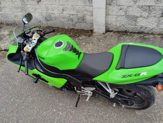 Kawasaki ZX6R 636 verde
