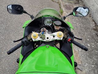 Kawasaki ZX6R 636 verde