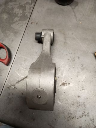 Soporte motor trasero Renault Megane 1.9