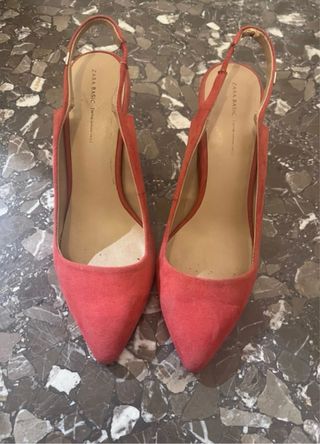 Tacon de salon en color coral