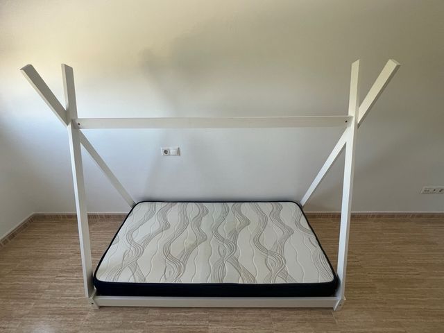 Cama Montessori y colchon