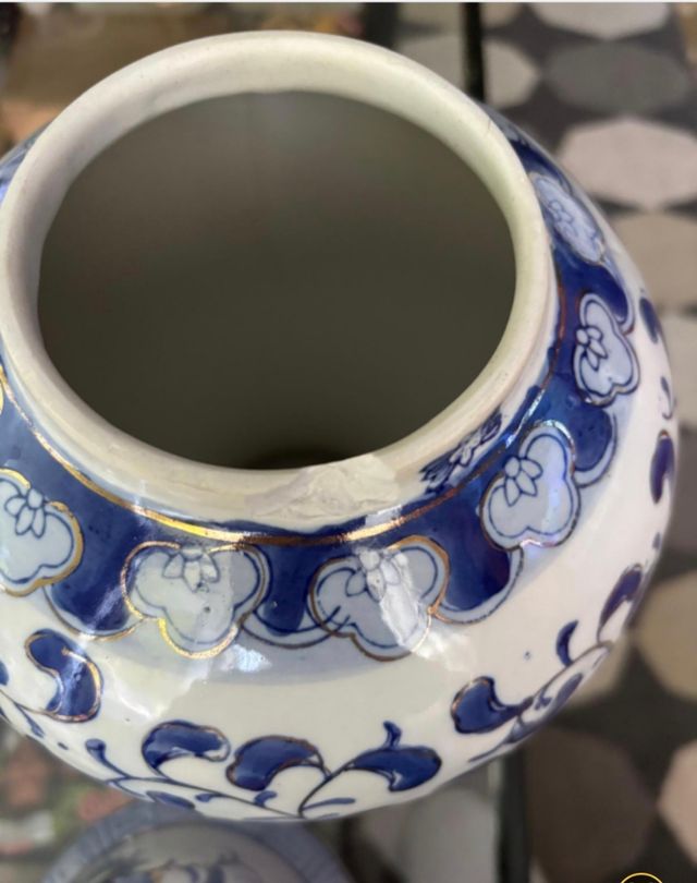 Jarrón porcelana azul y blanco vintage